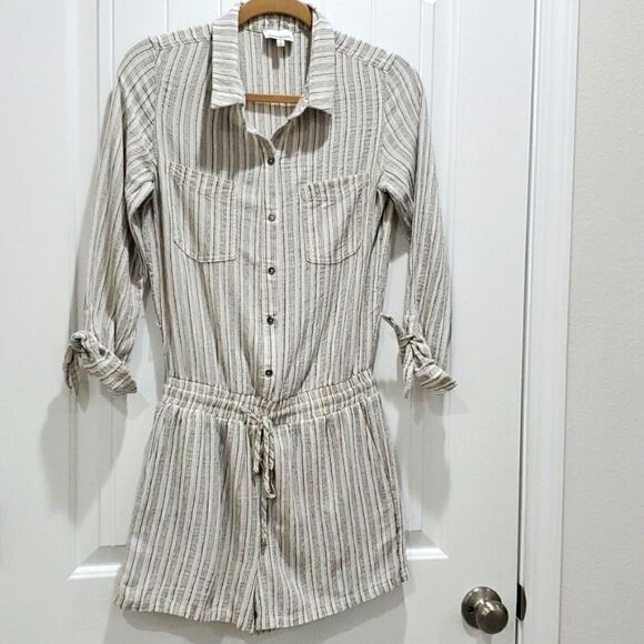 Heart Loom linen/cotton romper, size small - Picture 1 of 5